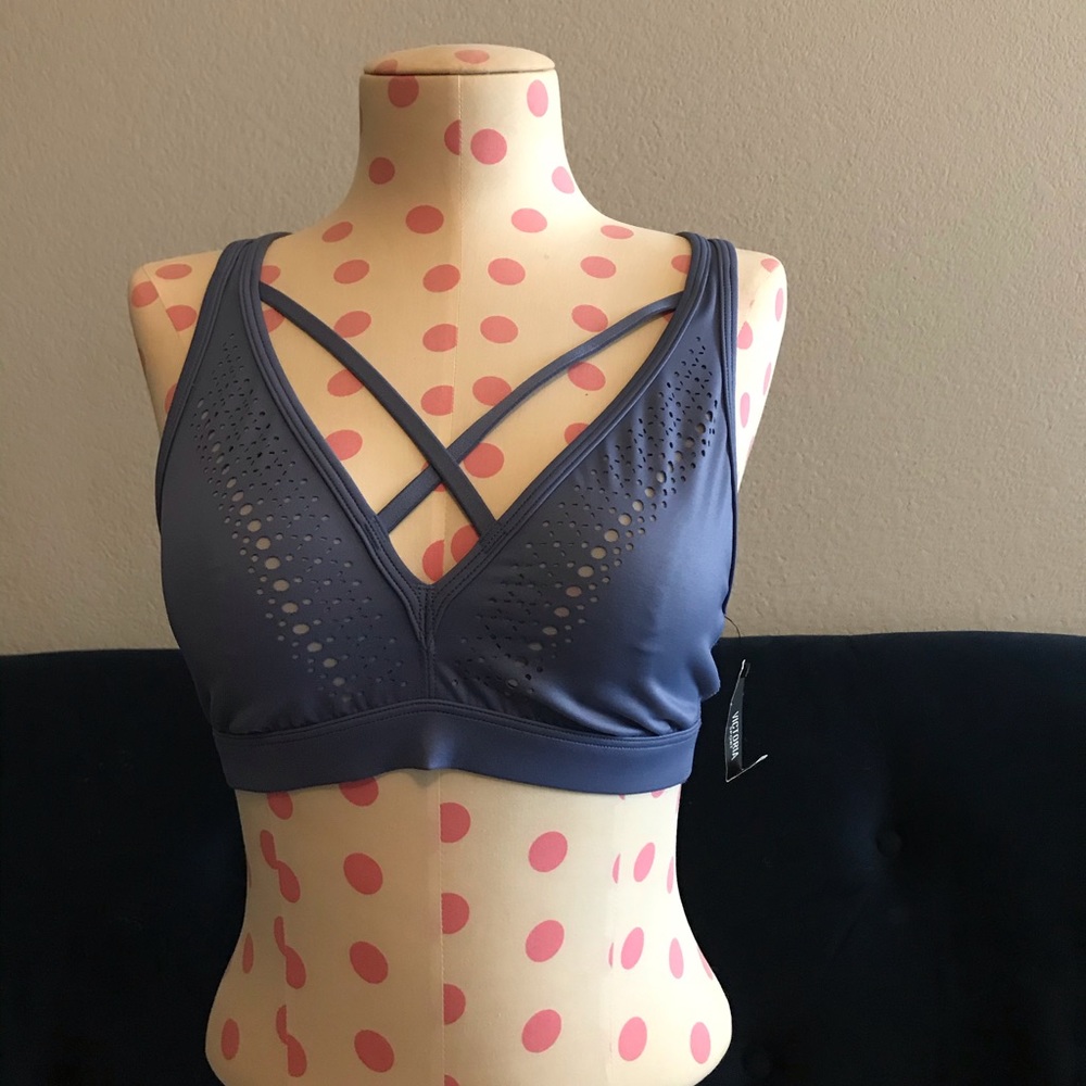 NWT VS Sports Bra - light lining- no padding